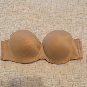 Victoria’s Secret strapless bra 34B